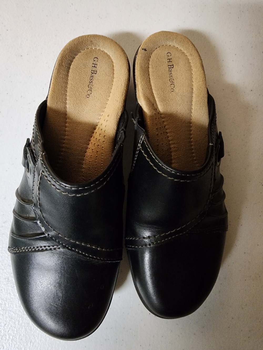 G.H. Bass & Co. Women's Black Slip-On Clogs Sz 8